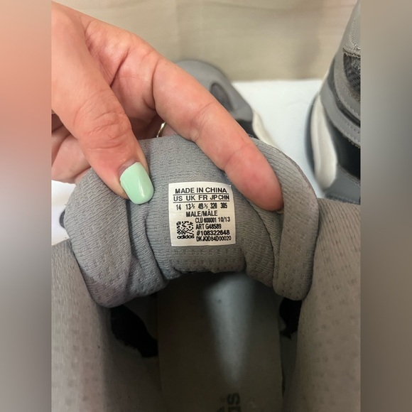 Men’s Adidas Gray and Black Sneakers size 14 sporty running basketball - Picture 5 of 8